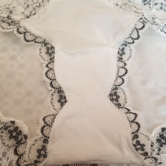 Donated*Victoria'sSecret lingerie white lace pantie - Picture 6 of 6